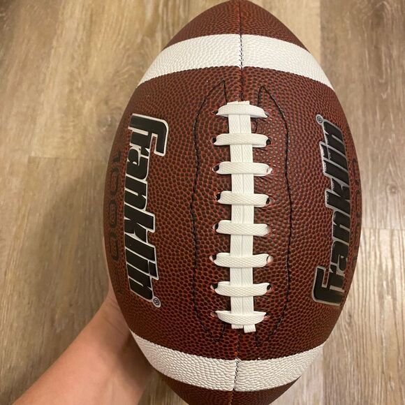 Franklin Sports Grip-Rite 100 Youth Junior kids Size Rubber Football brown NEW - Picture 3 of 7